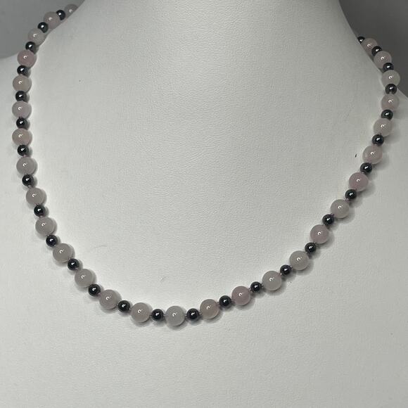 Rose quartz and maybe hematite necklace and stretch bracelet set petite trendy - Picture 2 of 8